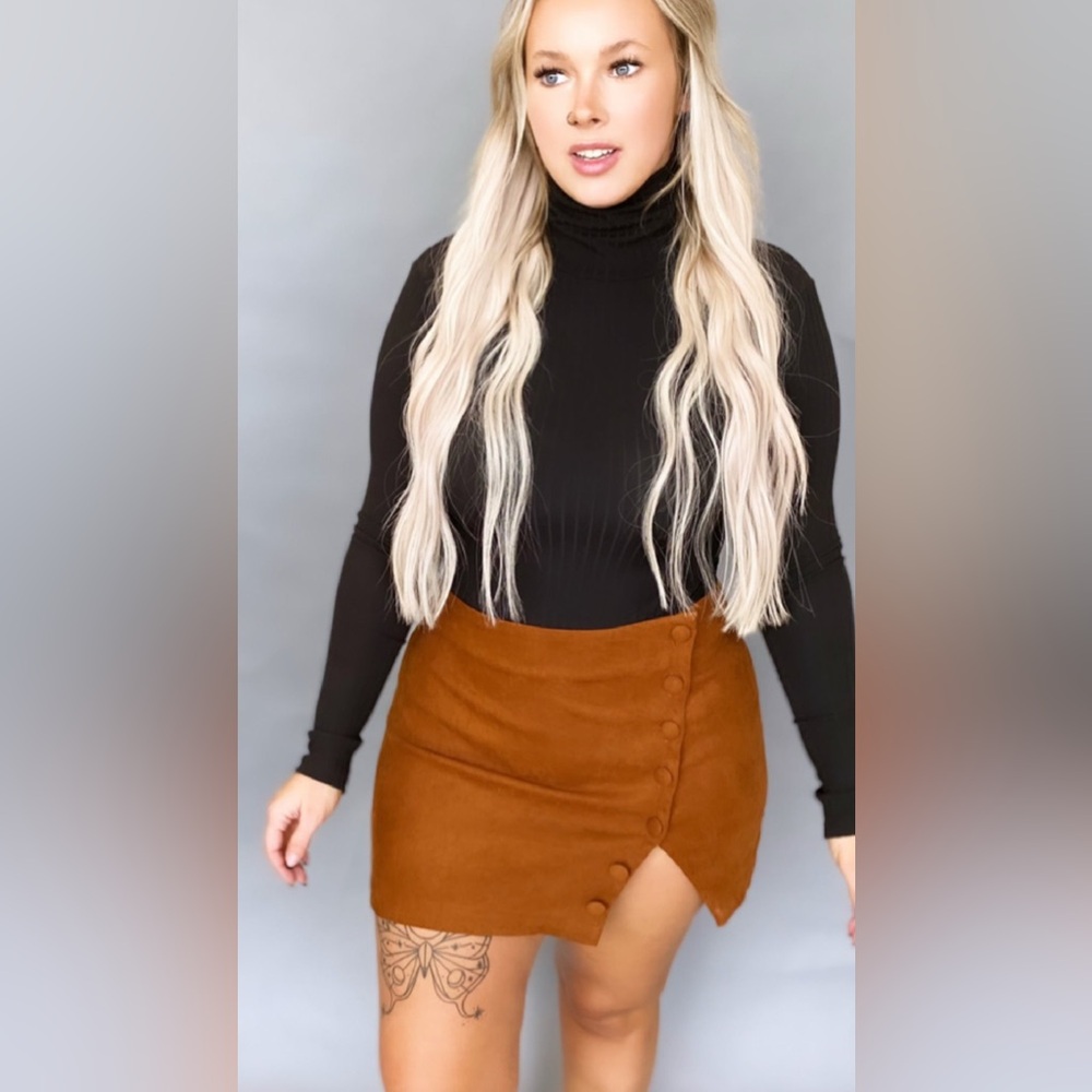 Rust skirt - Picture 2 of 2